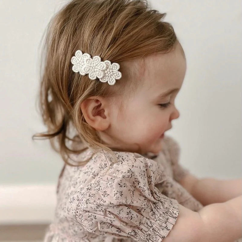 Baby girl discount flower clips